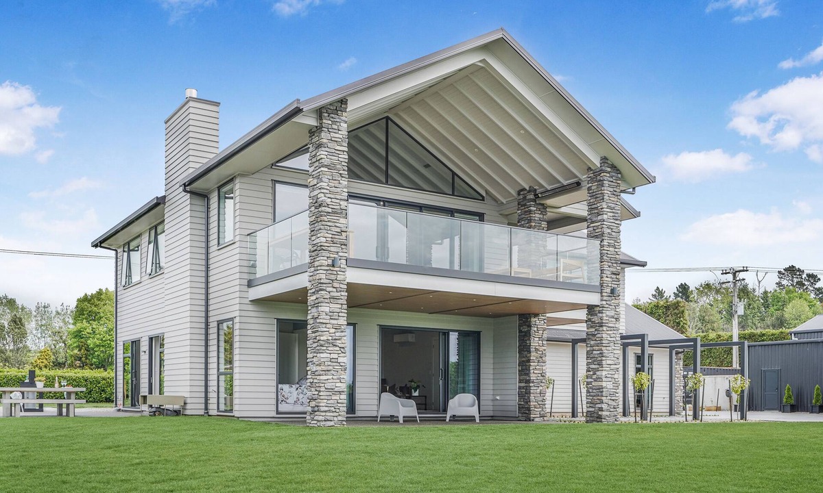Maungatautari Cottage | LakeSide Karapiro Downstairs Apartment