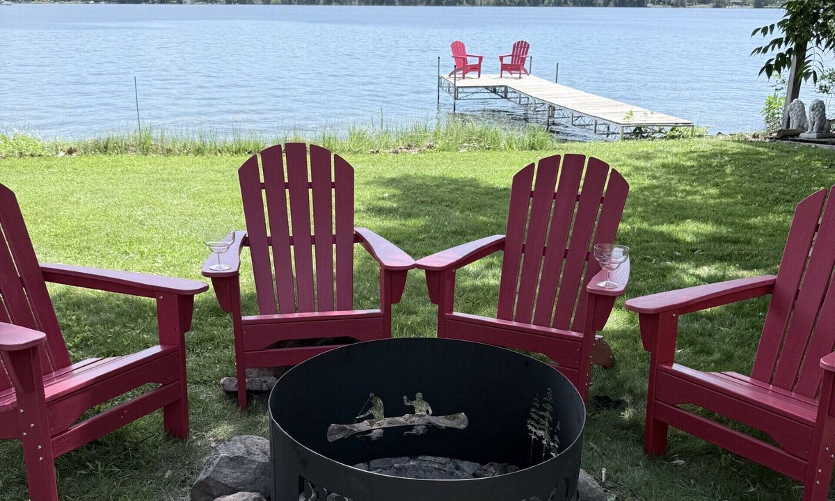 Kirkfield Cottage | Lakeside Relaxation at Pinewood Shores only 1.5 hrs from Toronto