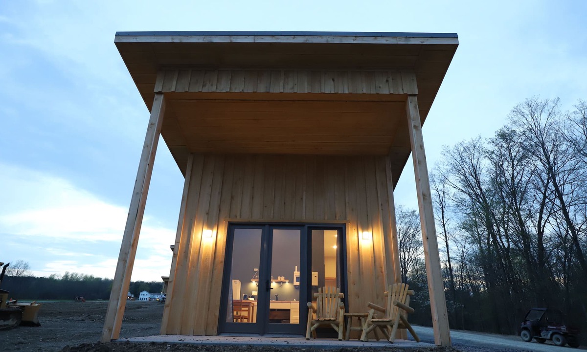 Town of Reading Hotel | Lakeside Resort