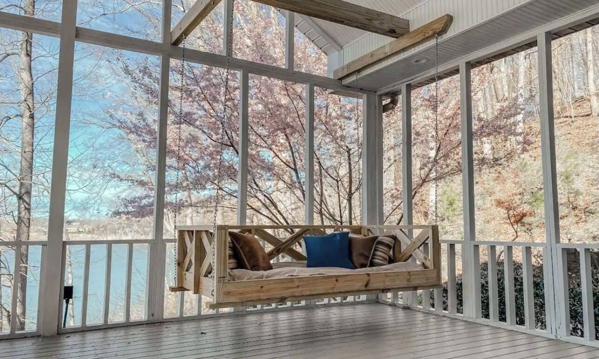 Johnson City House | Lakeside Spacious 5 Bedroom House!