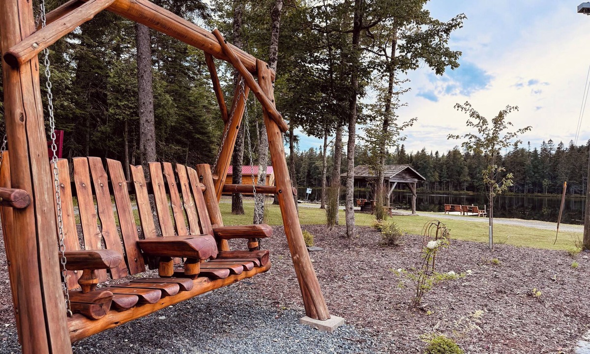 Plaster Rock Hotel | Lakeside Stays