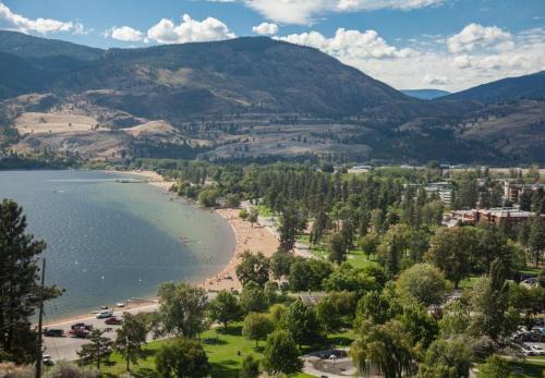Okanagan-Similkameen Hotel | Lakeside Villa & Nordic Spa