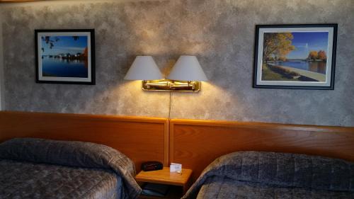 Blind River Hotel | Lakeview Inn