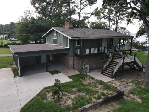 Seven Points House | Lakeview Lookout