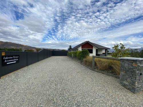 Lowburn House | Lakeview Terrace Accommodation