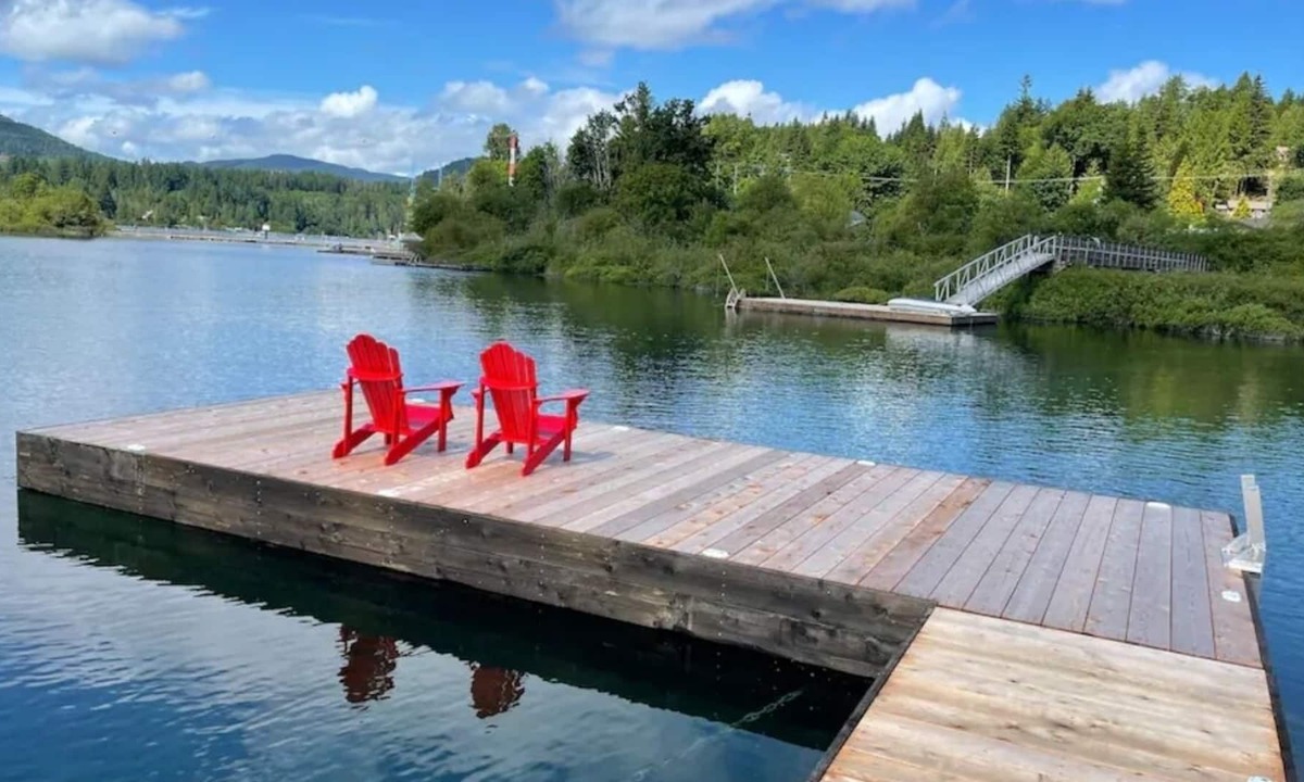 Lake Cowichan House | Lakey McLakehouse