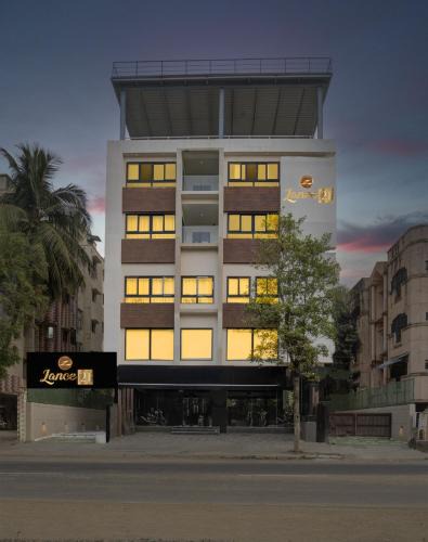 Ashok Nagar Hotel | Lance 21 - Ashok Nagar
