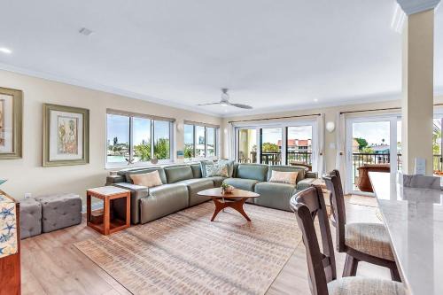 Sunset Beach House | Land's End 3-301 Bay Front - Premier