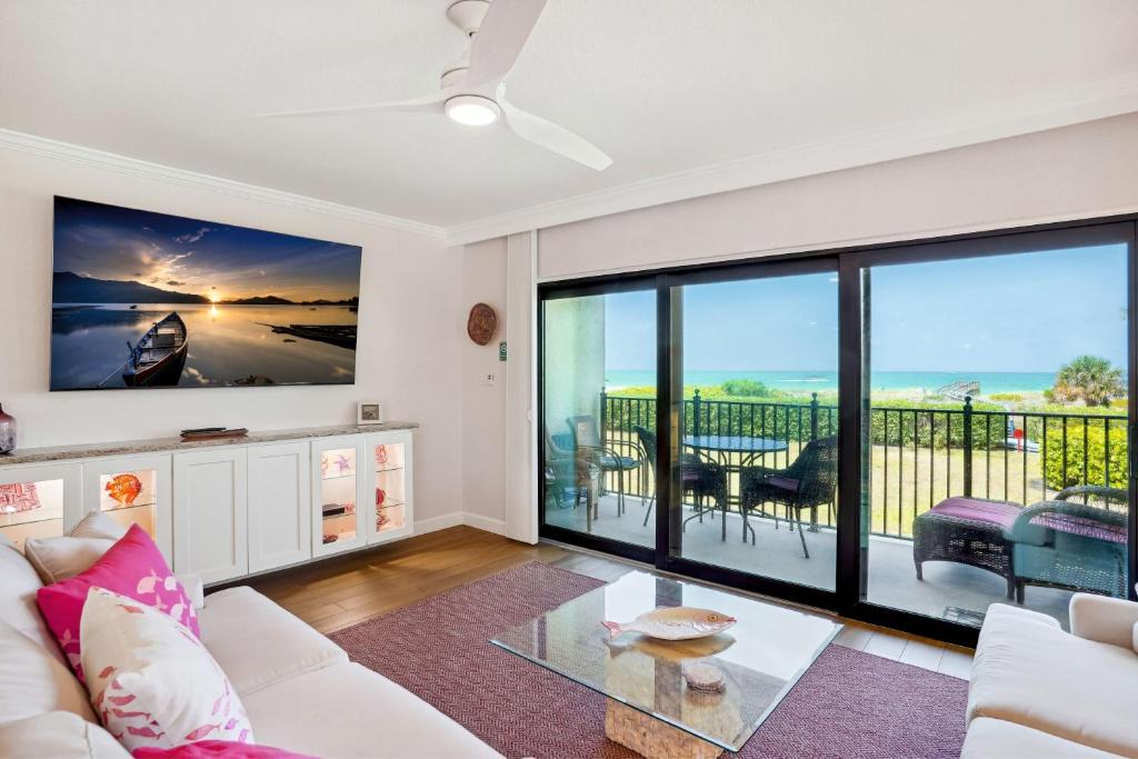 Sunset Beach House | Land's End 7-206 Beach Front - Premier