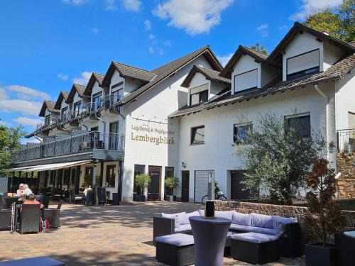Feilbingert Hotel | Landhotel Lembergblick