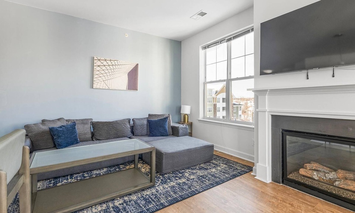 Frederick Apartment | Landing | Amazing 2BD, Pool, Gym