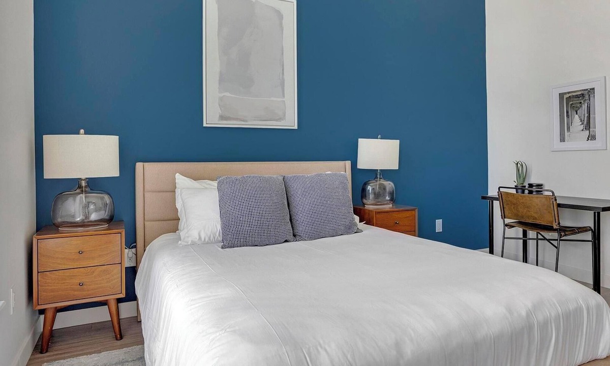 River North Art District Apartment | Landing | Amazing Studio, Clubhouse, Gym