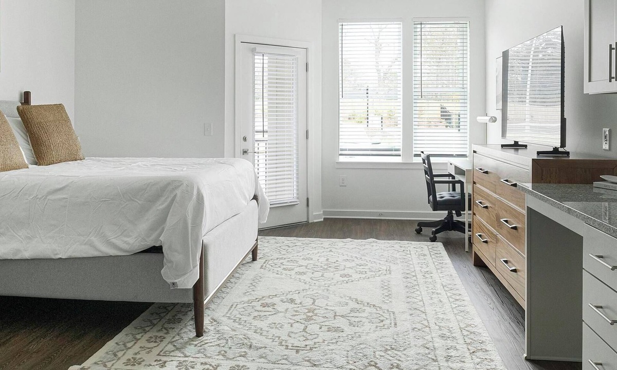 East Raleigh Apartment | Landing | Amazing Studio, Gym, Yoga Studio