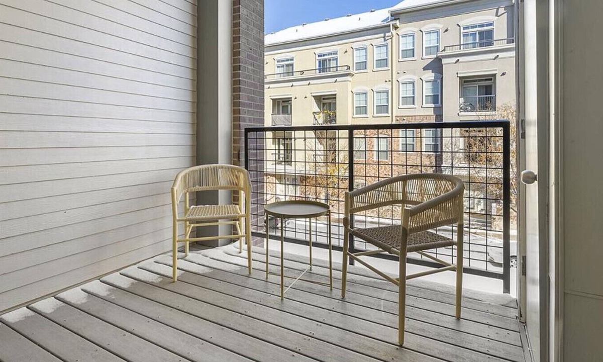 Lone Tree Apartment | Landing at Regency RidgeGate - 1 Bedroom in Downtown Lone Tree