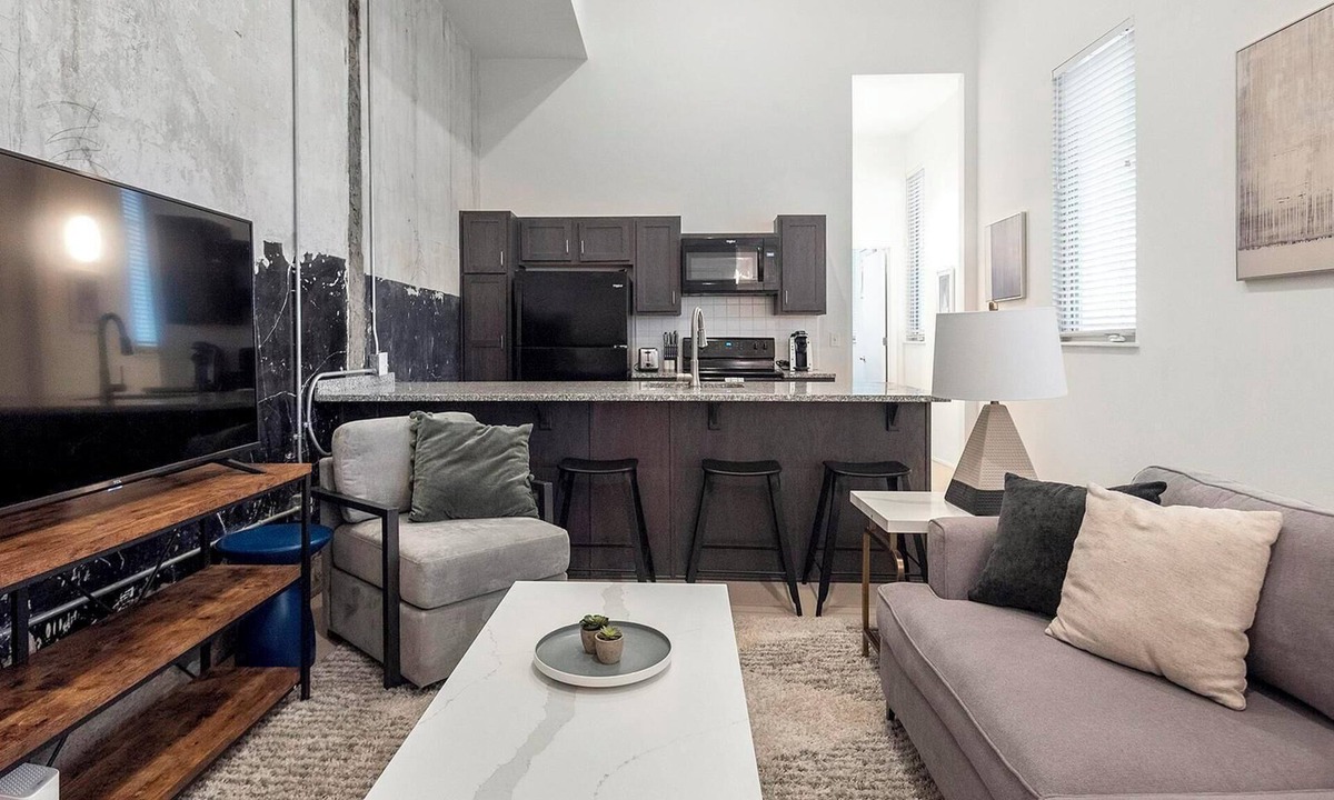 Downtown Memphis Apartment | Landing | Beautiful 1BD, Courtyard, Gym