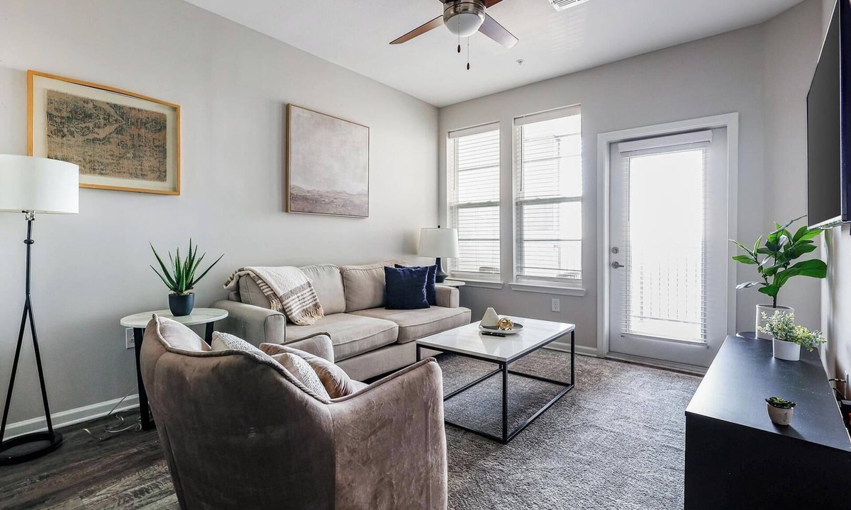 Covington Apartment | Landing | Beautiful 1BD, Gym, Pool