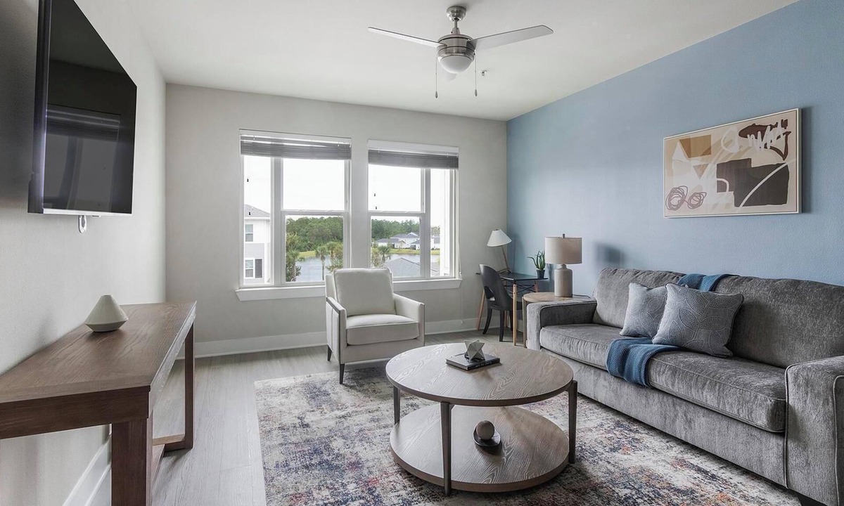 St. Johns Apartment | Landing | Beautiful 2BD, Gym
