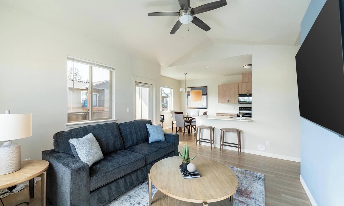 Molalla Apartment | Landing | Beautiful 2BD, Clubhouse, Gym
