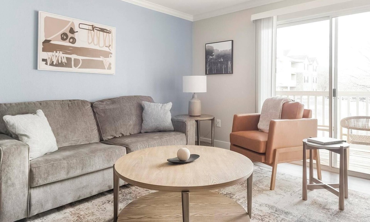 Eureka Apartment | Landing | Beautiful 2BD, Clubhouse, Gym