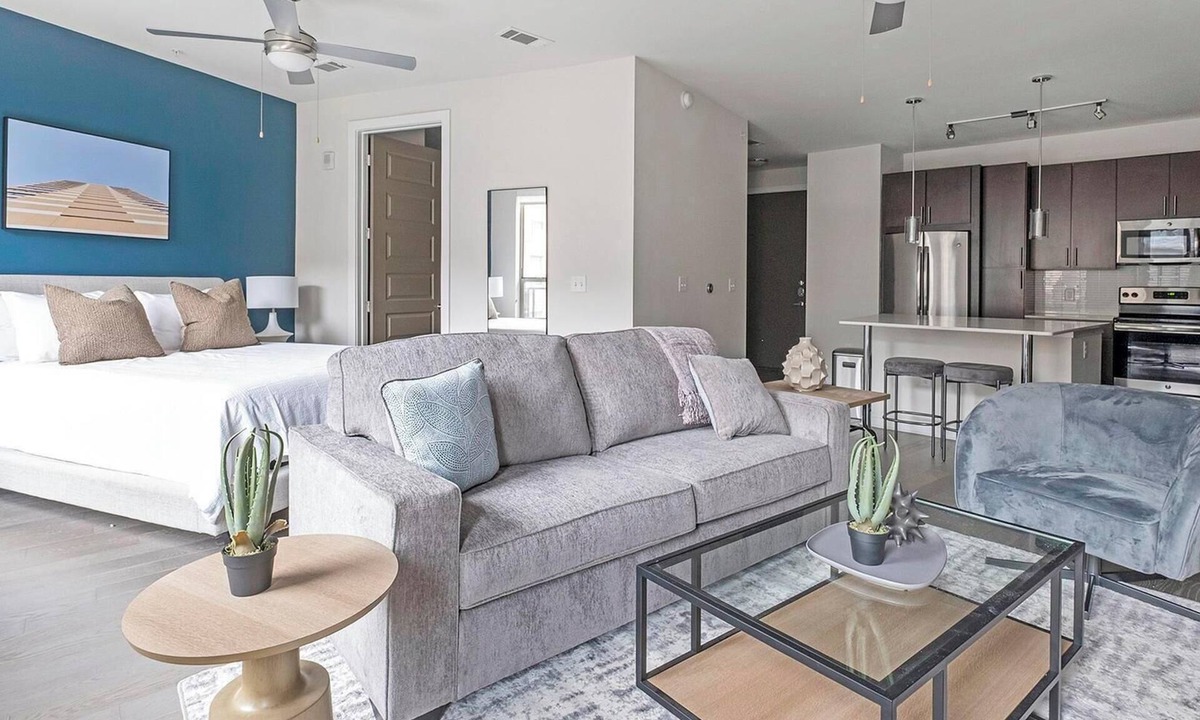 Woodland Heights Apartment | Landing | Beautiful Studio, Yoga Studio, Game Room