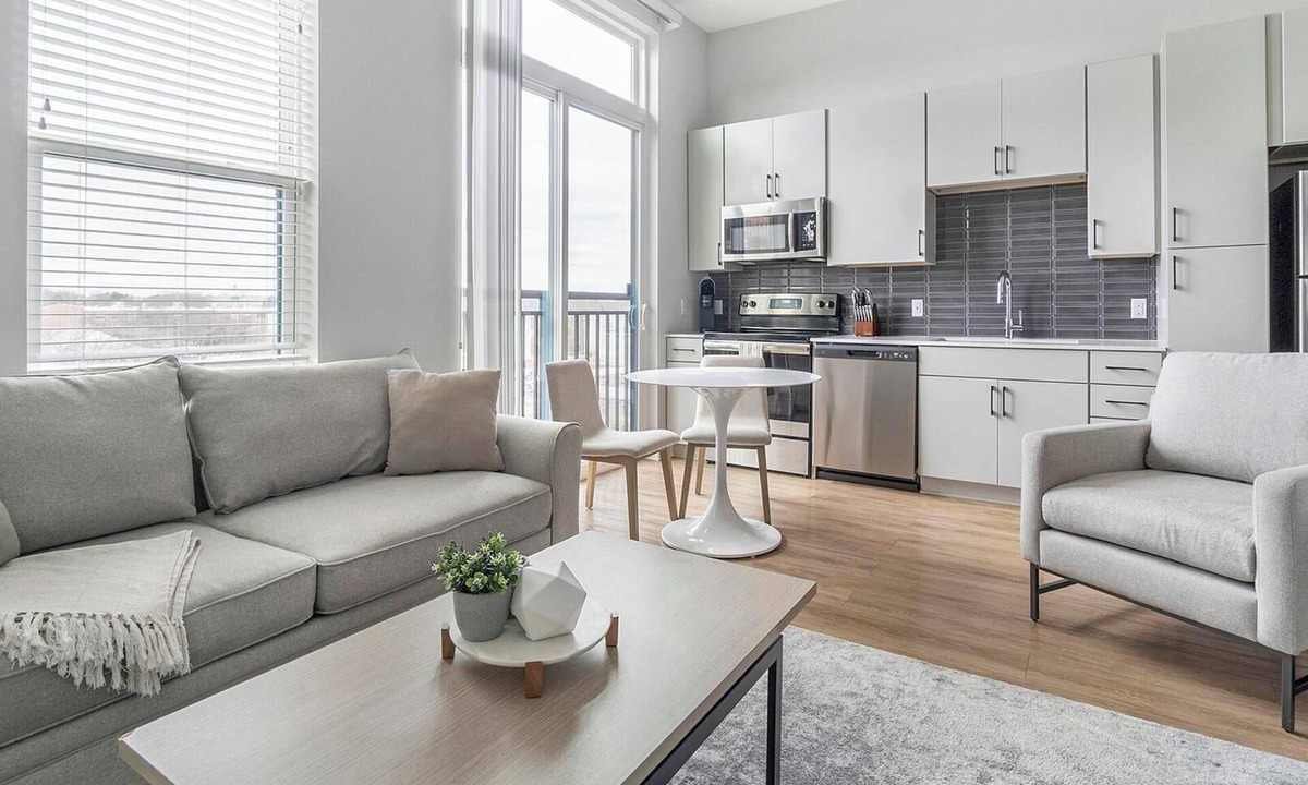 Downtown Apartment | Landing | Beautiful Studio, Courtyard, Yoga Studio
