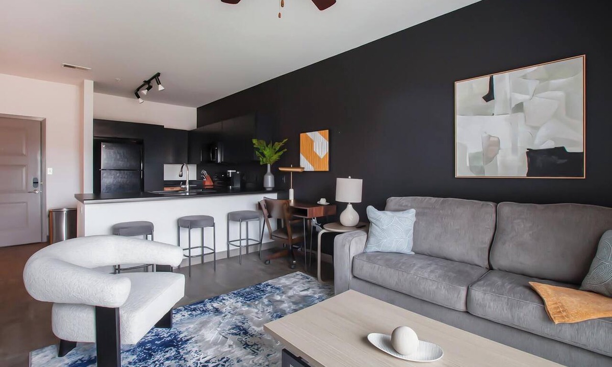 Springfield Apartment | Landing | Chic 1BD, Courtyard