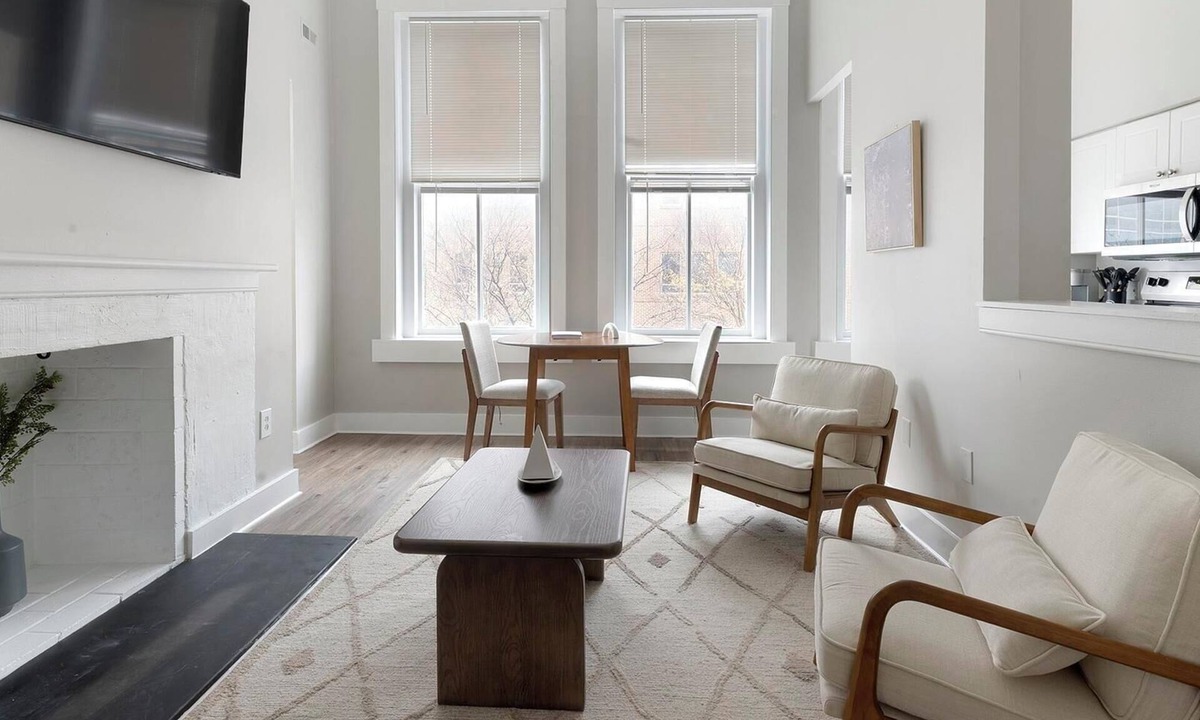 Downtown Baltimore Apartment | Landing | Chic 1BD in University of Maryland