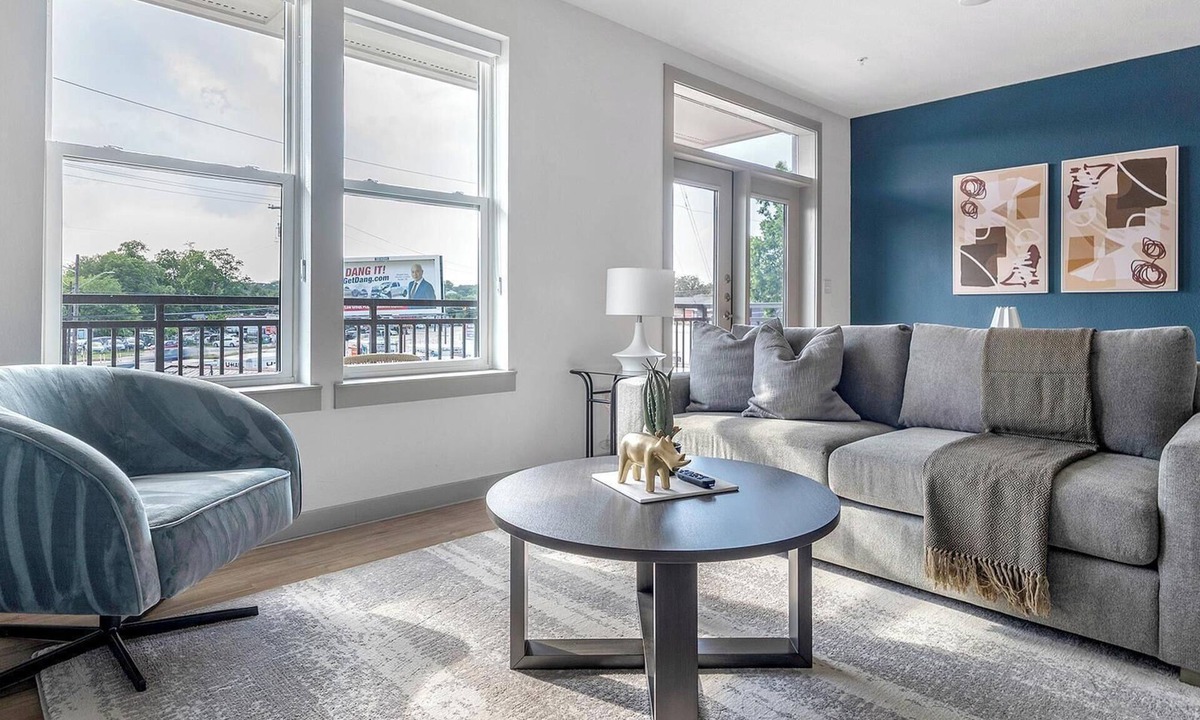MLK Apartment | Landing | Chic 1BD, Pool, Gym