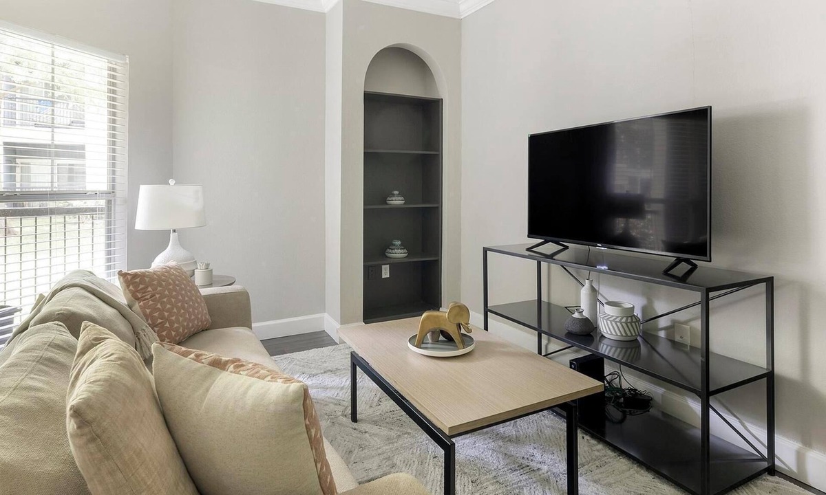 Richmond Apartment | Landing | Chic 1BD, Pool, Clubhouse