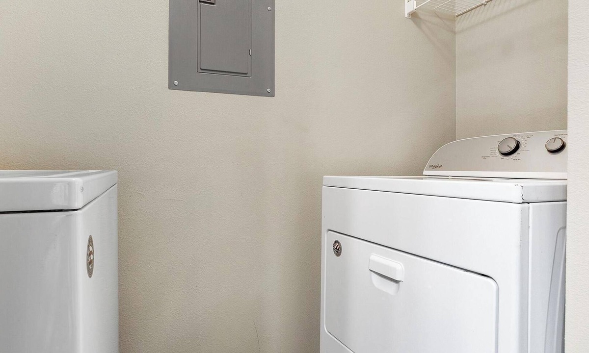 Jenks Apartment | Landing | Chic 2BD, Courtyard, Clubhouse