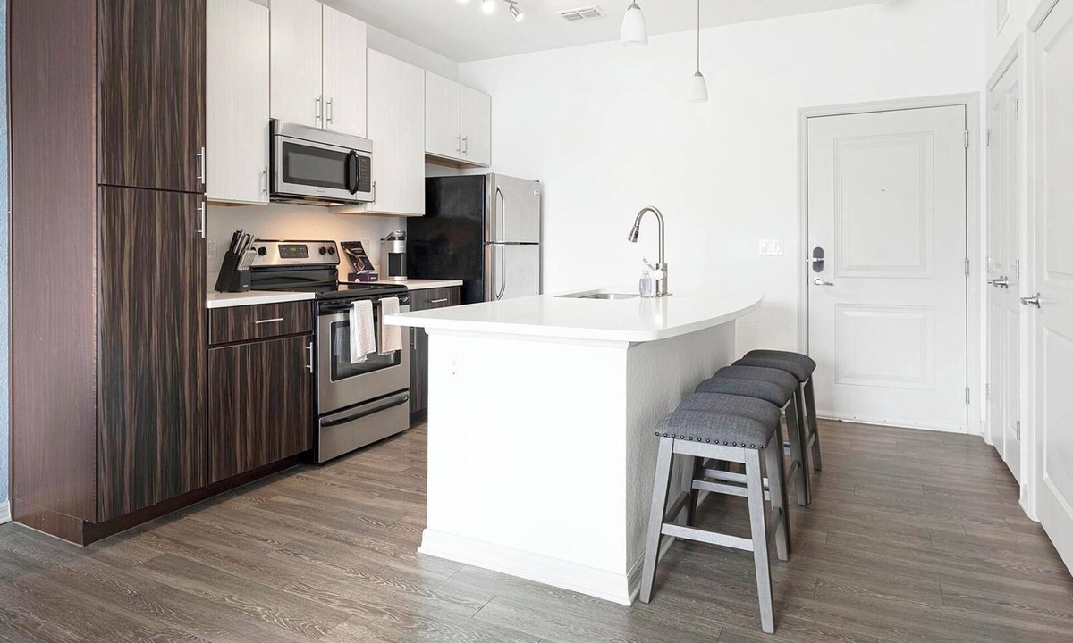 Fairvilla Apartment | Landing | Chic 2BD, Gym, Clubhouse