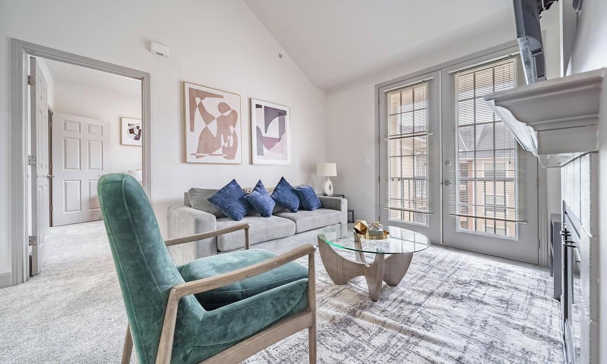 Corryville Apartment | Landing | Chic 2BD, Pool, Clubhouse
