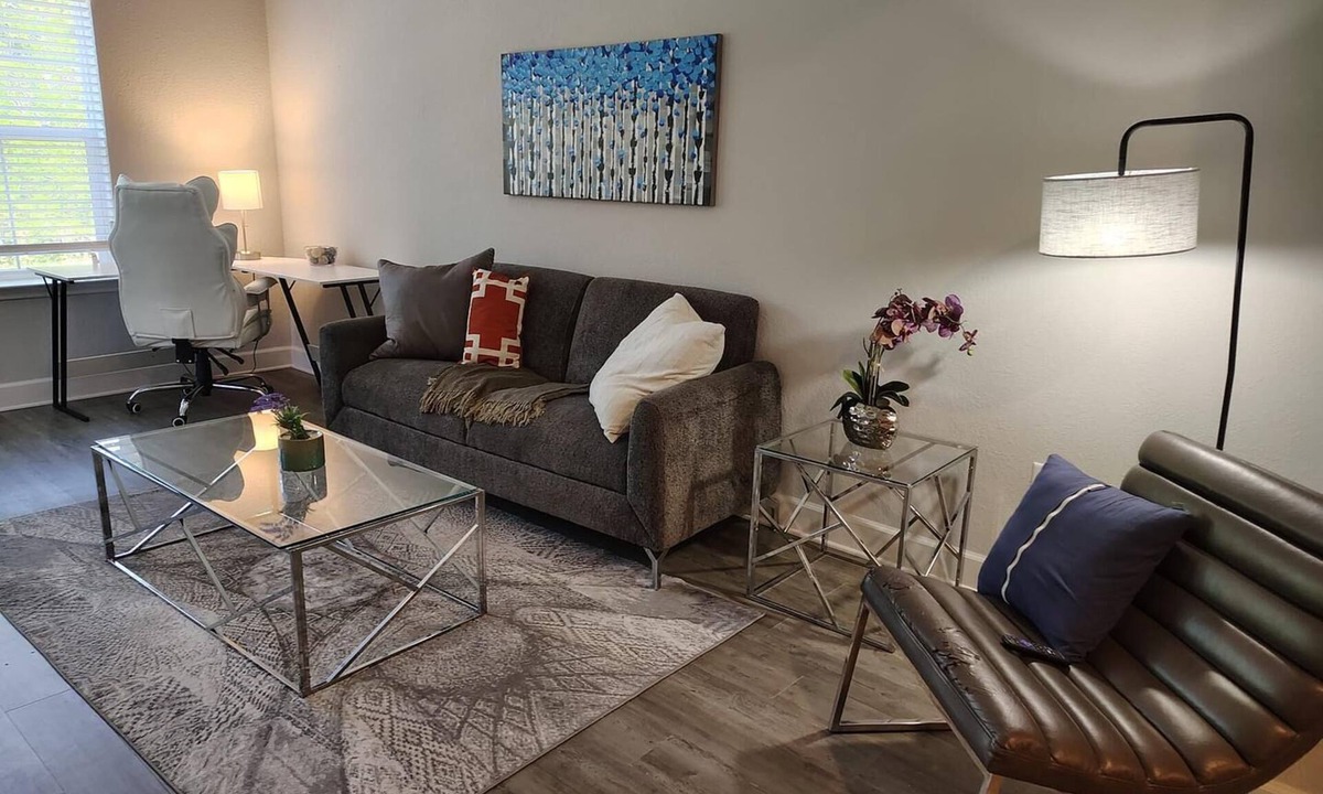 Newberry Apartment | Landing | Chic 2BD, Pool, Gym