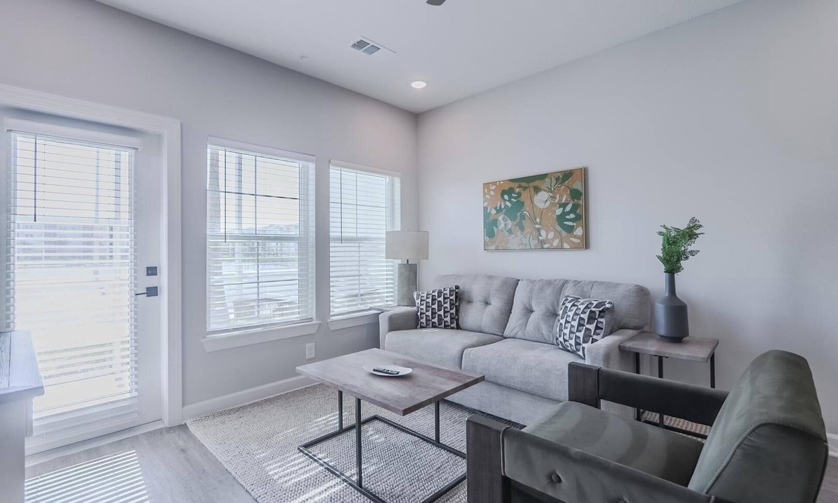 Fort Myers Apartment | Landing | Chic 2BD, Pool