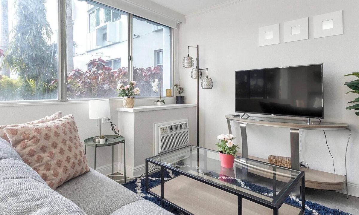 St. Petersburg Apartment | Landing | Chic Studio, Yoga Studio, Clubhouse