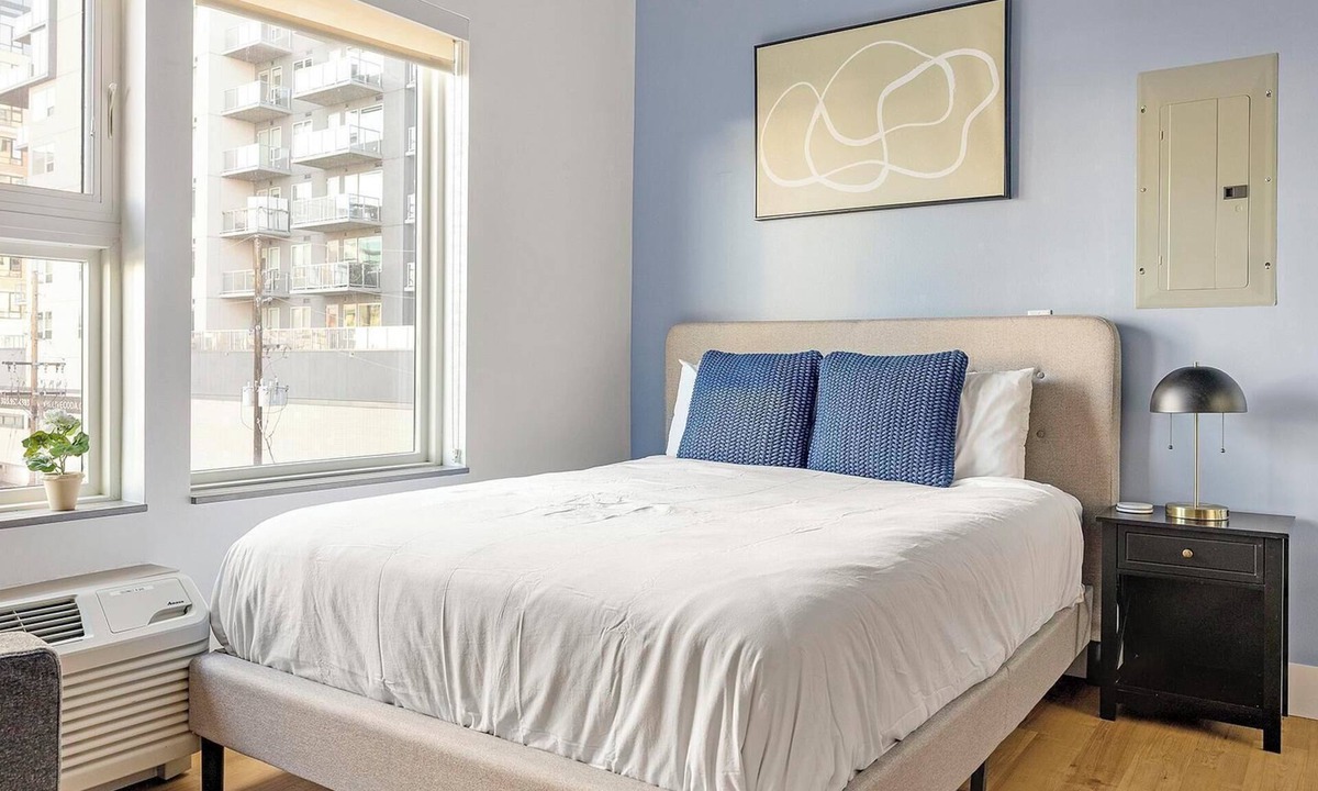 Cherry Creek Apartment | Landing | Chic Studio, Rooftop Lounge, Clubhouse
