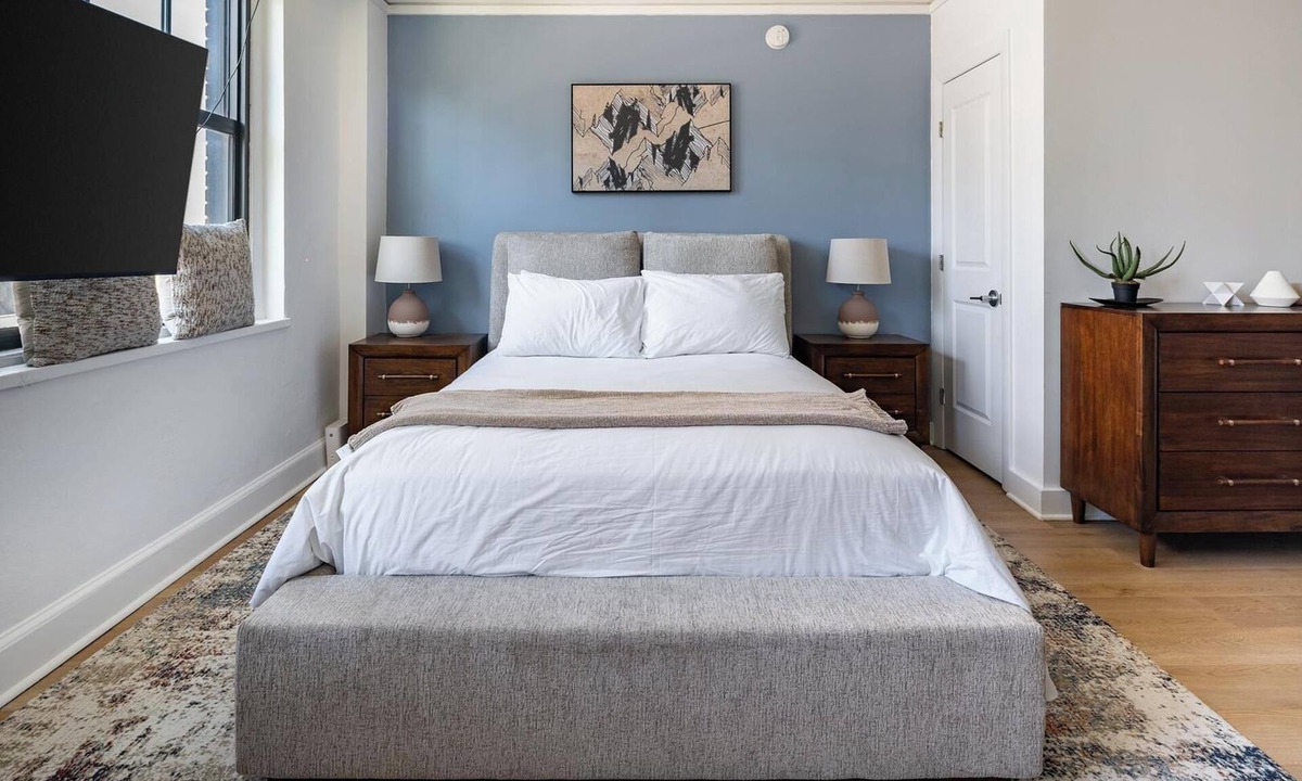 Financial District Apartment | Landing | Chic Studio, Pool, Gym