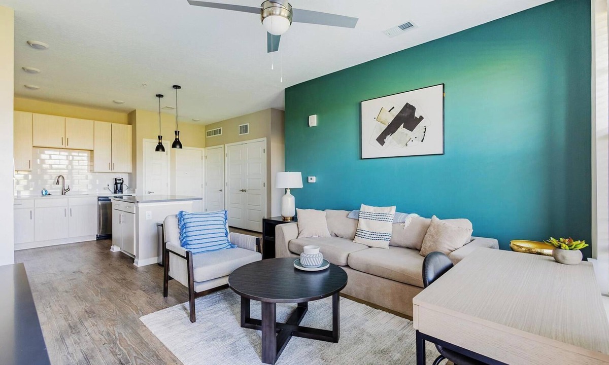 Kenton Apartment | Landing | Incredible 2BD, Gym, Pool