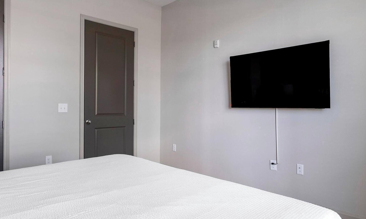 Westchase Apartment | Landing | Incredible 2BD, Clubhouse, Gym