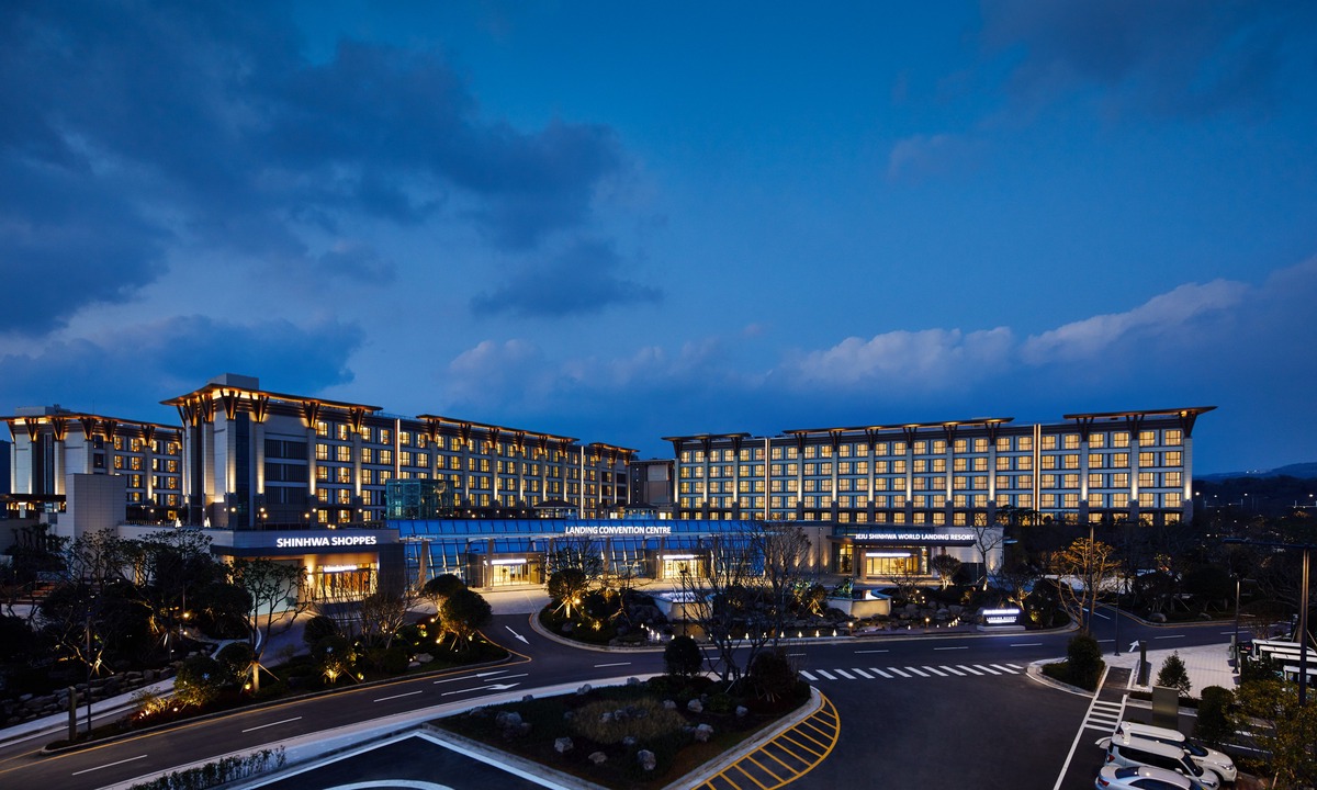 Andeok Hotel | Landing Jeju Shinhwa World Hotels & Resorts