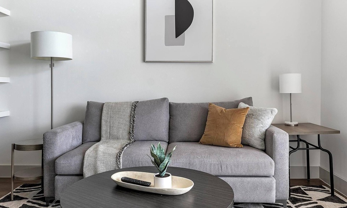 Montopolis Apartment | Landing | Modern 1BD, Pool, Gym