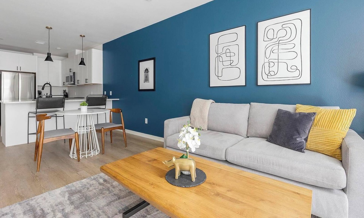 Civic Center Apartment | Landing | Modern 1BD, Rooftop Lounge, Gym