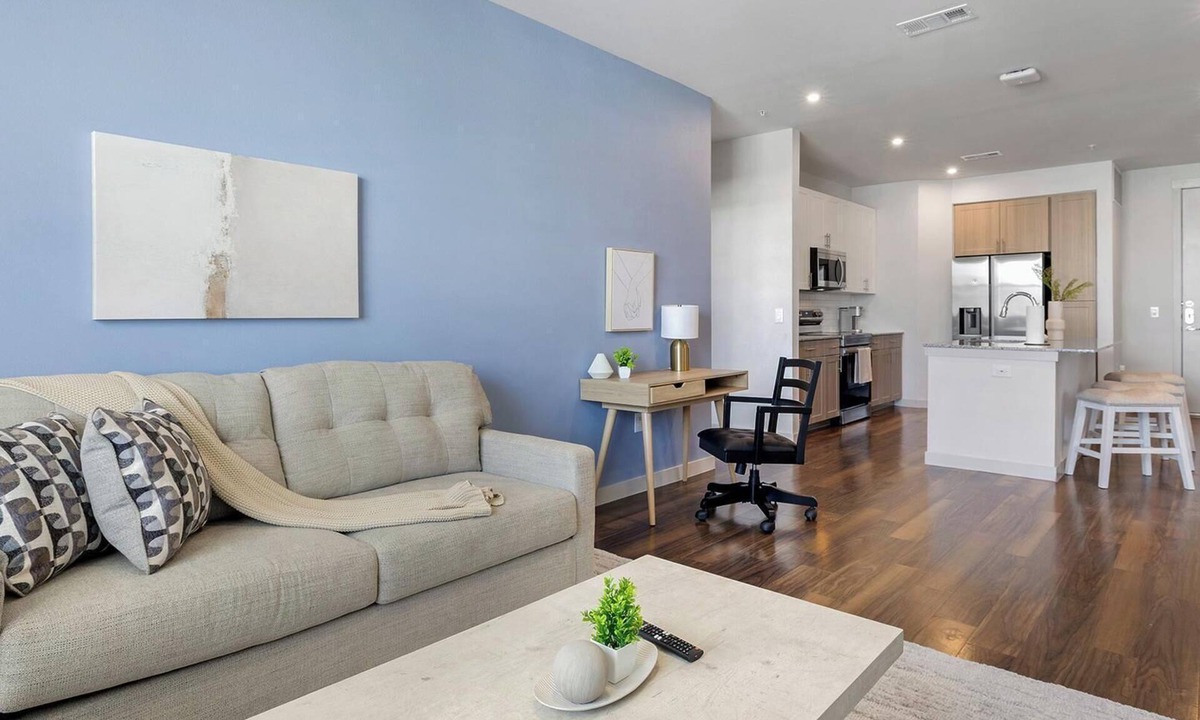 Fate Apartment | Landing | Modern 2BD, Clubhouse, Pool