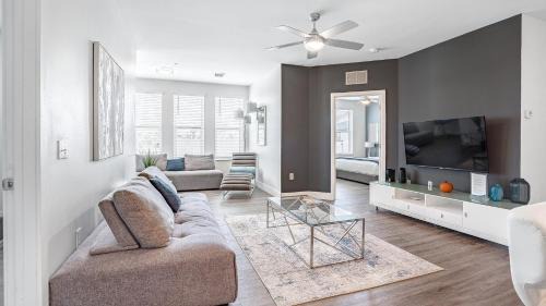 Port Tampa City Apartment | Landing Modern 2BD Pool Clubhouse