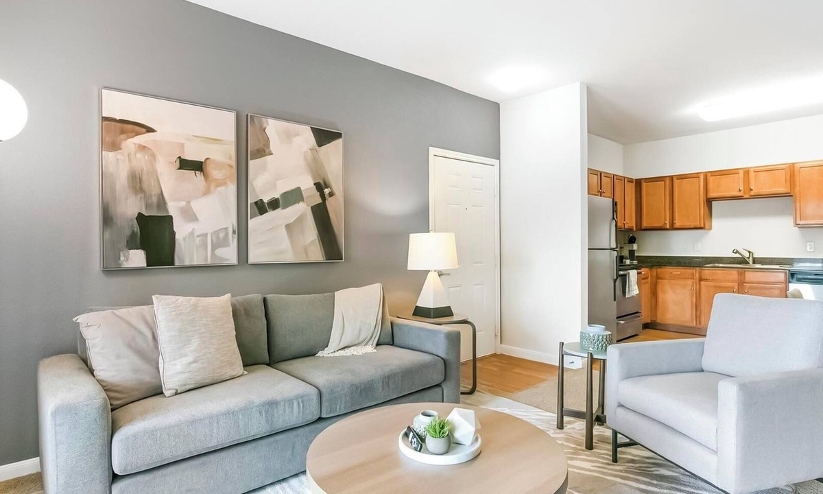 Sweetbriar Apartment | Landing | Modern 2BD, Pool, Clubhouse