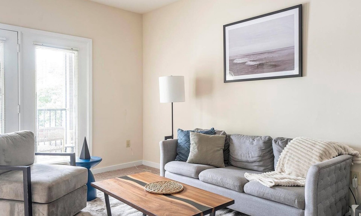 New Pathways Apartment | Landing | Modern 2BD, Pool, Gym