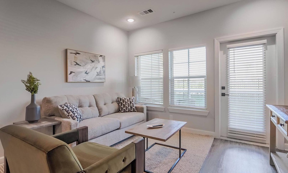 Fort Myers Apartment | Landing | Modern 2BD, Pool