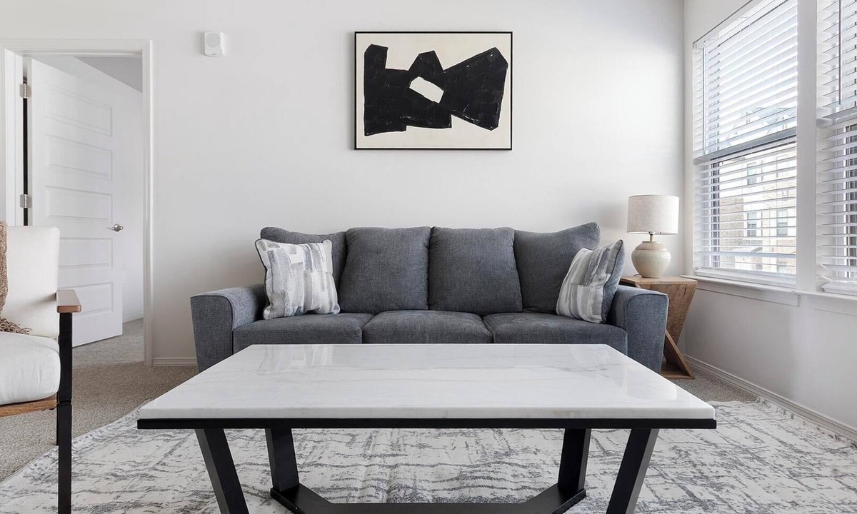Broken Arrow Apartment | Landing | Modern 2BD, Clubhouse, Game Room
