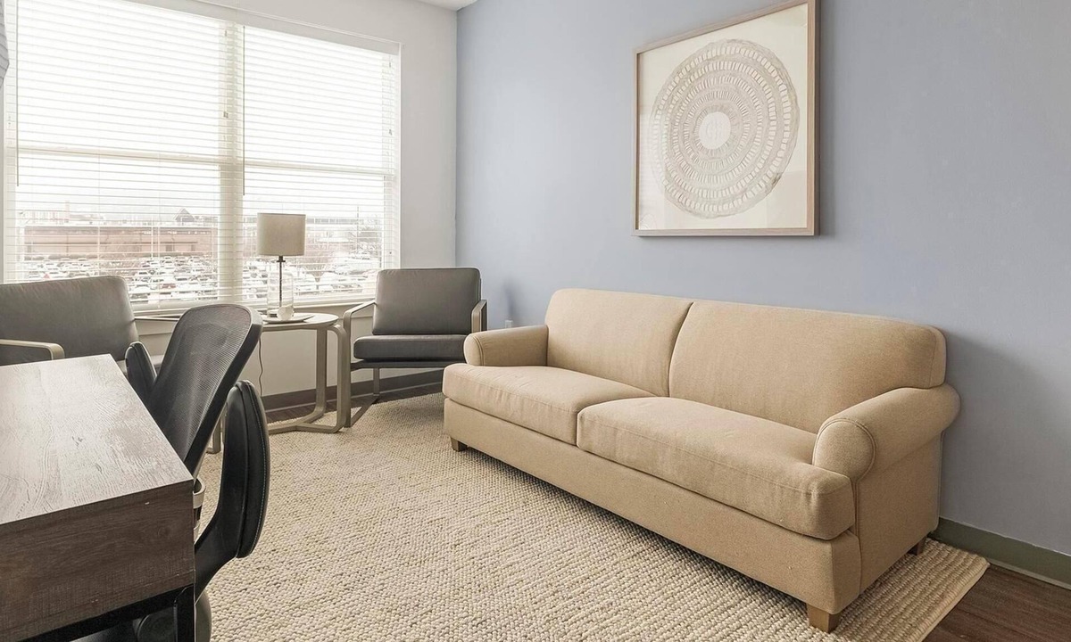 Five Points South Apartment | Landing | Modern Studio, Pool, Gym
