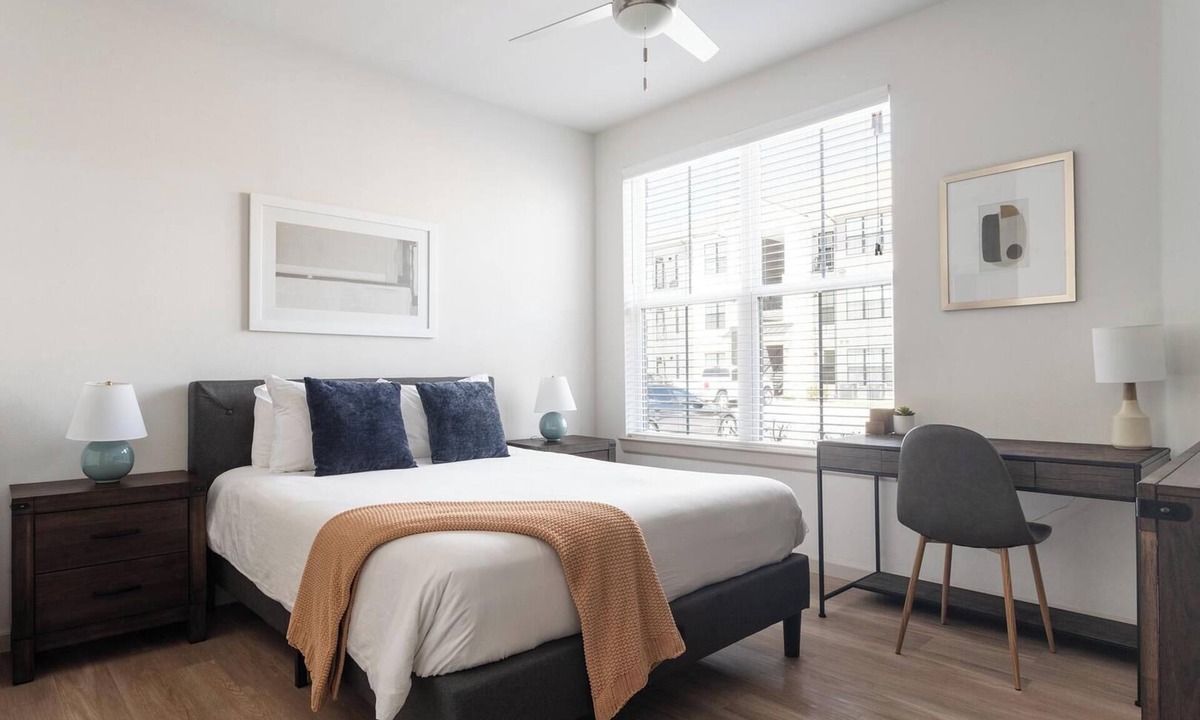 Pflugerville Apartment | Landing | Spectacular 1BD, Courtyard, Clubhouse